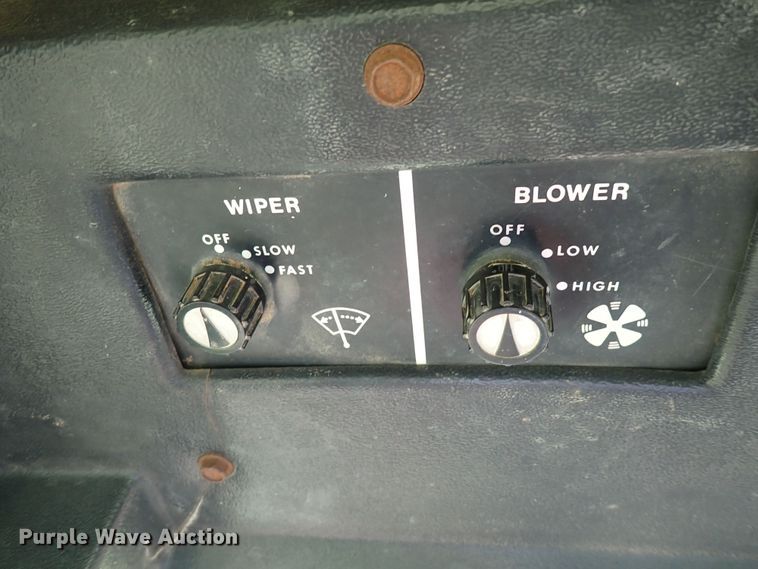 image for item DS7136 1974 John Deere 7520  4WD tractor