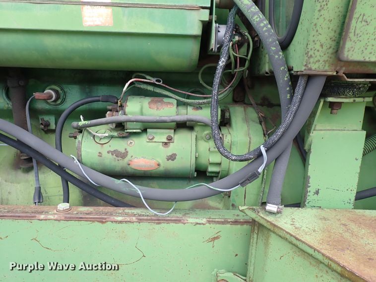 image for item DS7136 1974 John Deere 7520  4WD tractor