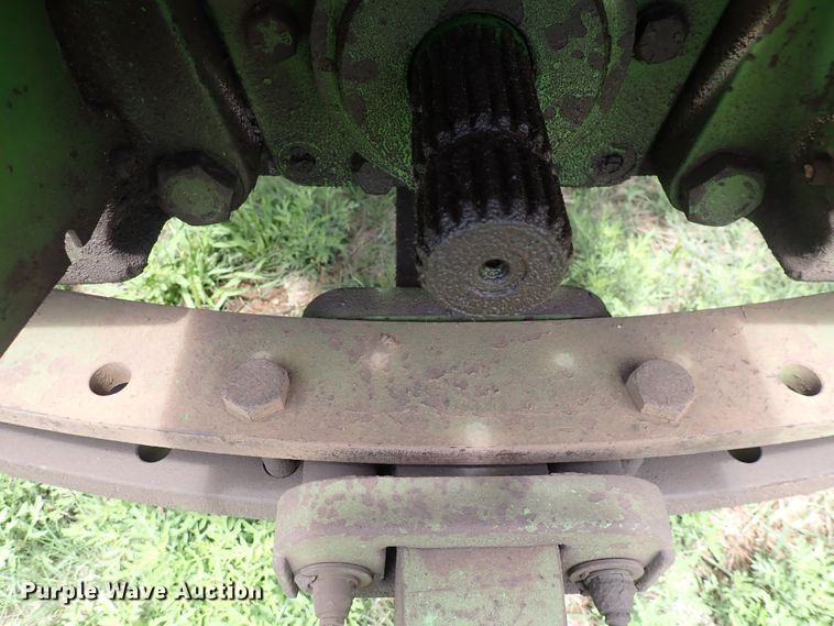 image for item DS7136 1974 John Deere 7520  4WD tractor