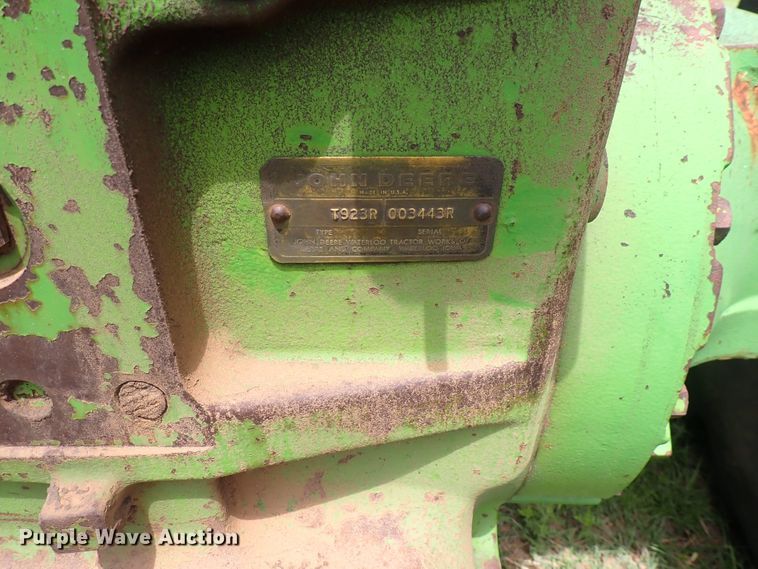 image for item DS7136 1974 John Deere 7520  4WD tractor