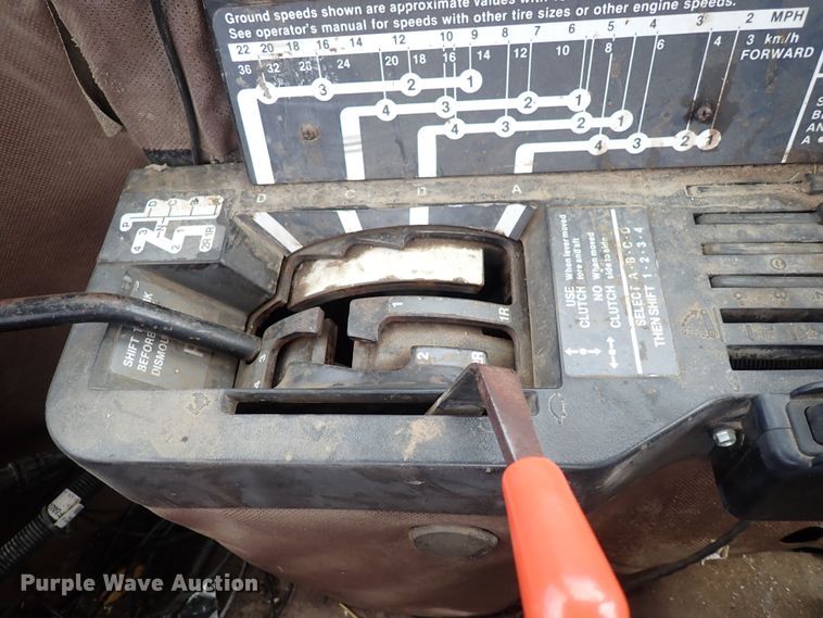 image for item DS7137 1982 John Deere 8850  4WD tractor