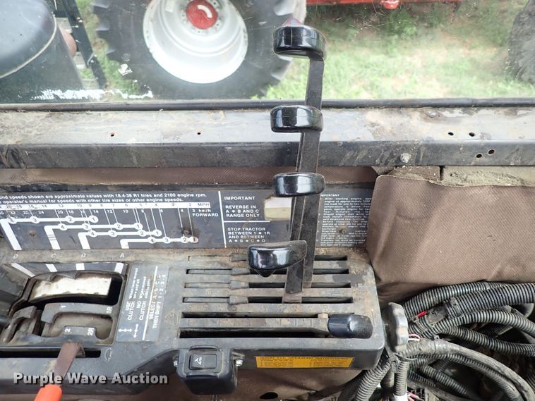 image for item DS7137 1982 John Deere 8850  4WD tractor