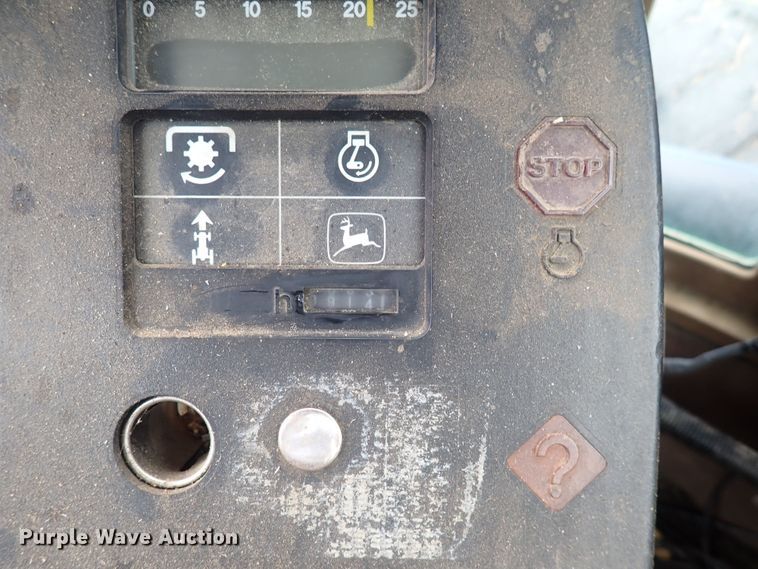 image for item DS7137 1982 John Deere 8850  4WD tractor