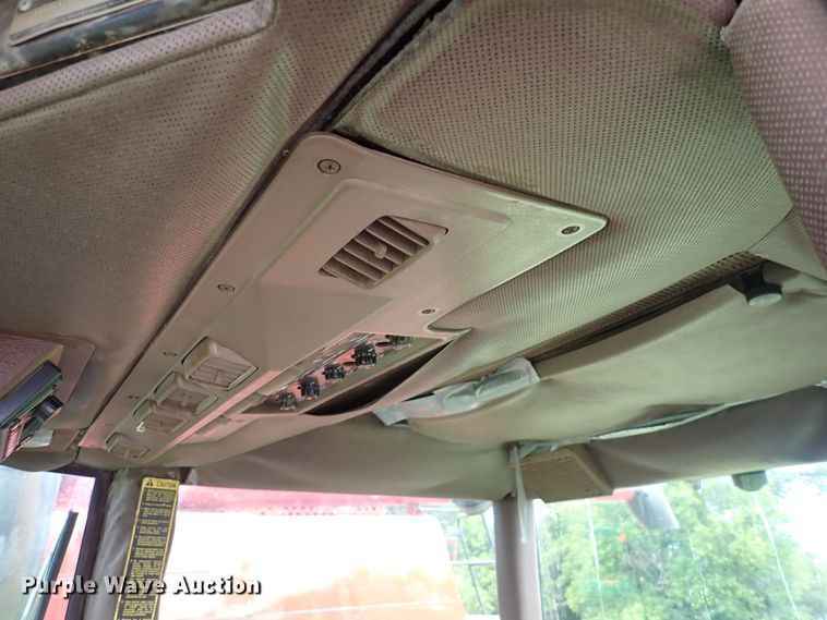 image for item DS7137 1982 John Deere 8850  4WD tractor