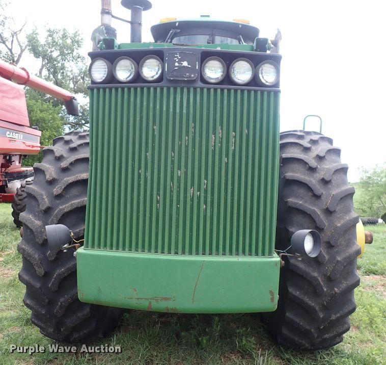 image for item DS7137 1982 John Deere 8850  4WD tractor