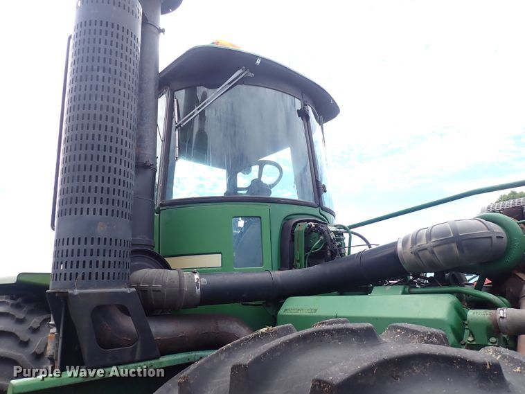 image for item DS7137 1982 John Deere 8850  4WD tractor