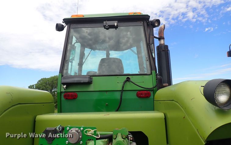 image for item DS7137 1982 John Deere 8850  4WD tractor