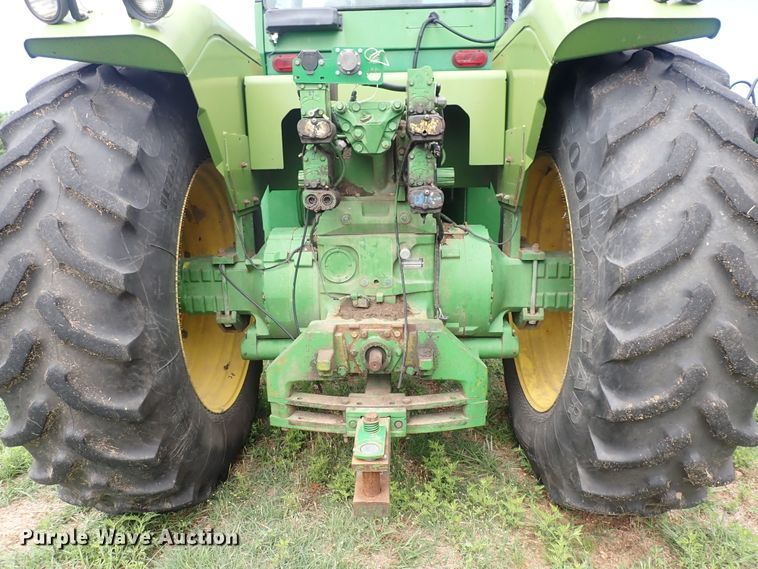 image for item DS7137 1982 John Deere 8850  4WD tractor