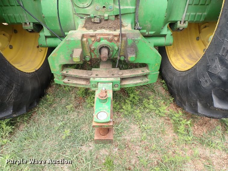 image for item DS7137 1982 John Deere 8850  4WD tractor