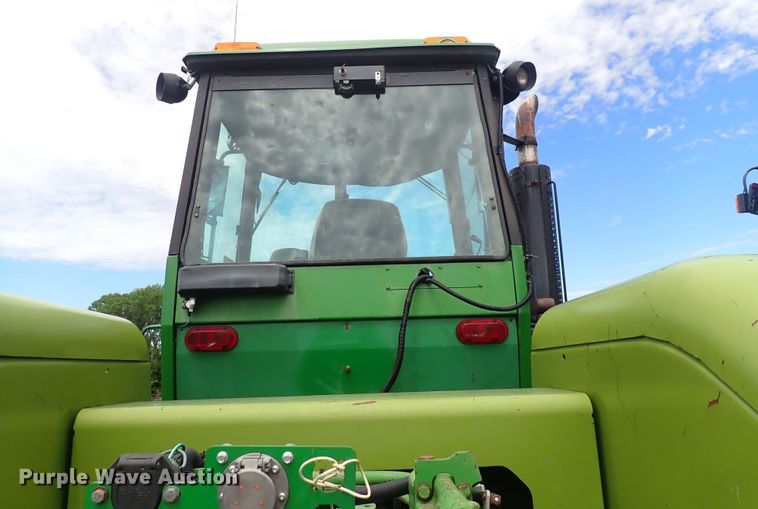 image for item DS7137 1982 John Deere 8850  4WD tractor