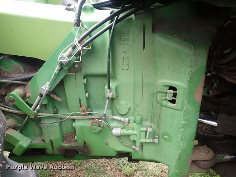 image for item DS7137 1982 John Deere 8850  4WD tractor