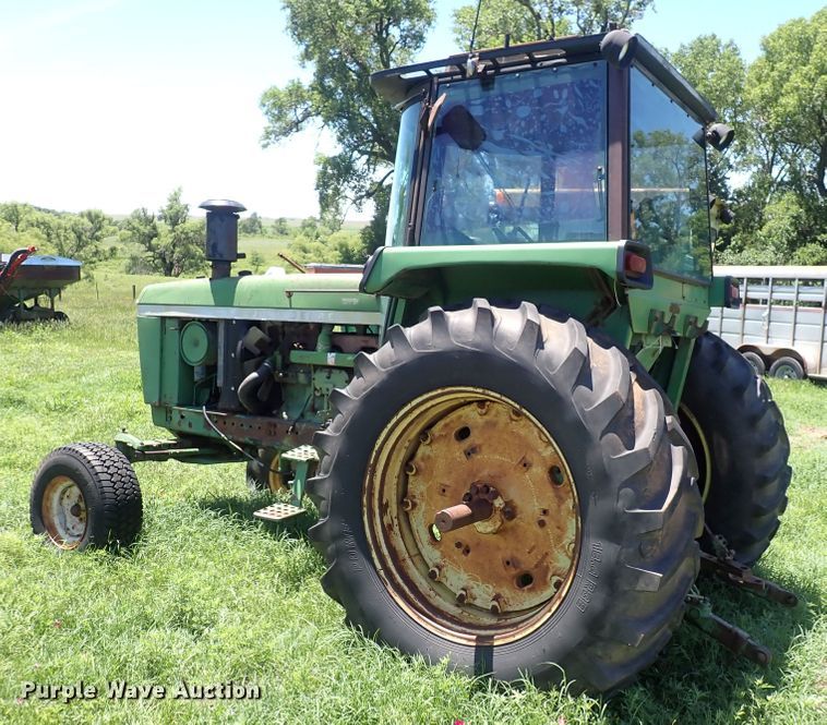 image for item DS7138 1976 John Deere 4430  tractor