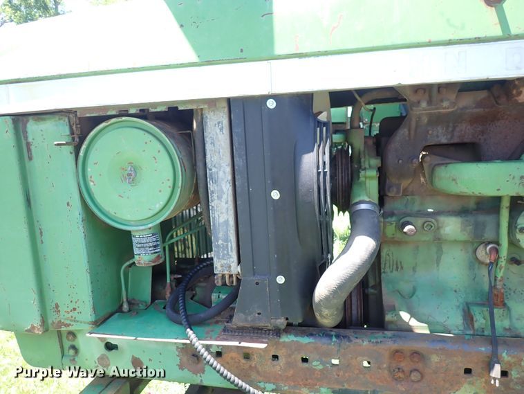 image for item DS7138 1976 John Deere 4430  tractor