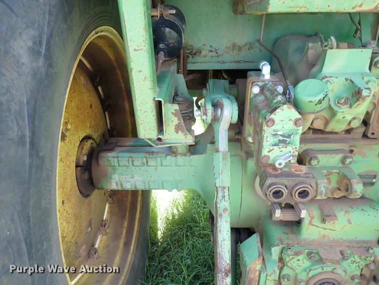 image for item DS7138 1976 John Deere 4430  tractor