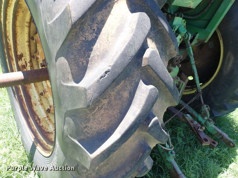 image for item DS7138 1976 John Deere 4430  tractor