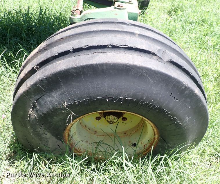 image for item DS7138 1976 John Deere 4430  tractor