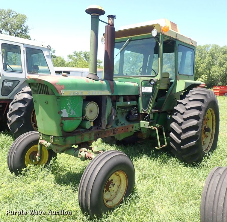 image for item DS7139 1972 John Deere 4320  tractor