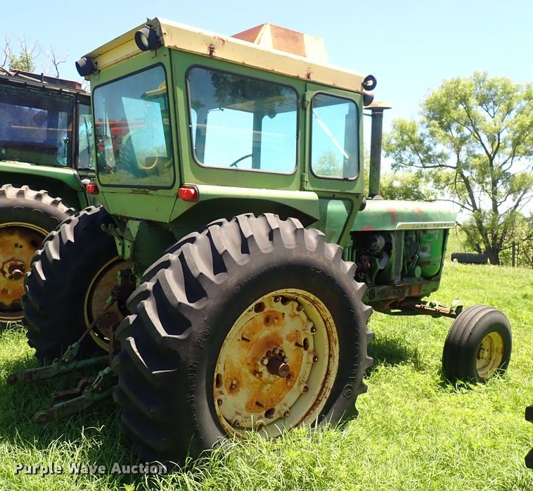 image for item DS7139 1972 John Deere 4320  tractor