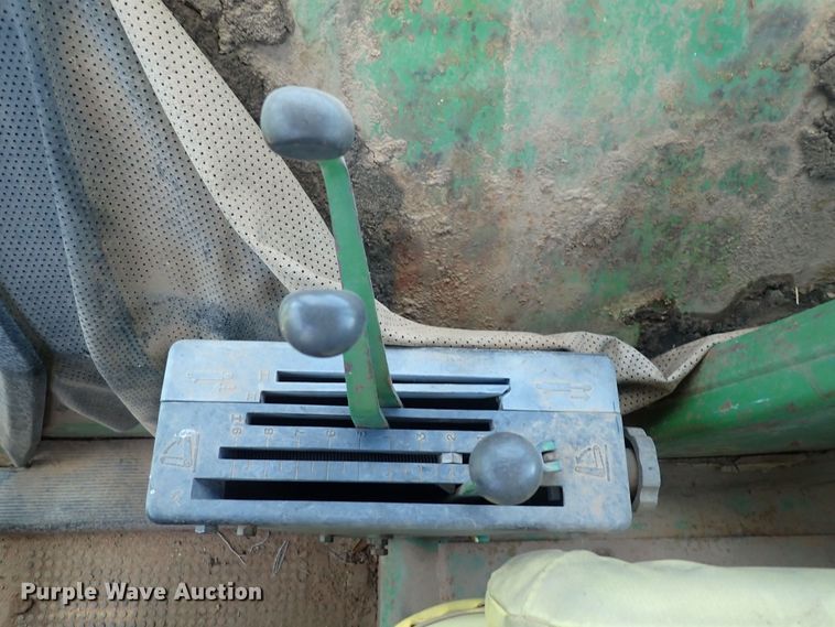 image for item DS7139 1972 John Deere 4320  tractor