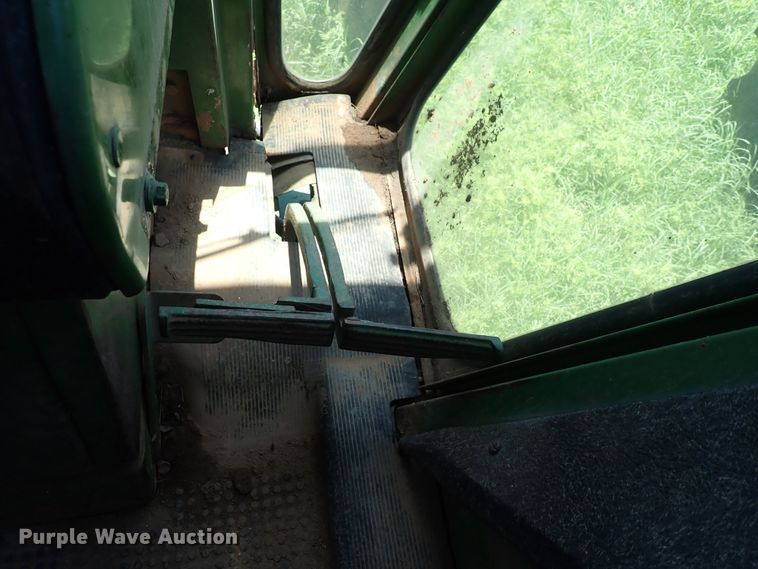 image for item DS7139 1972 John Deere 4320  tractor