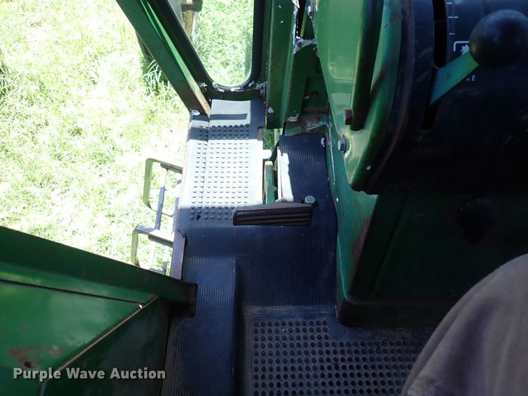 image for item DS7139 1972 John Deere 4320  tractor