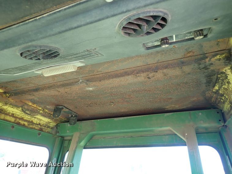 image for item DS7139 1972 John Deere 4320  tractor