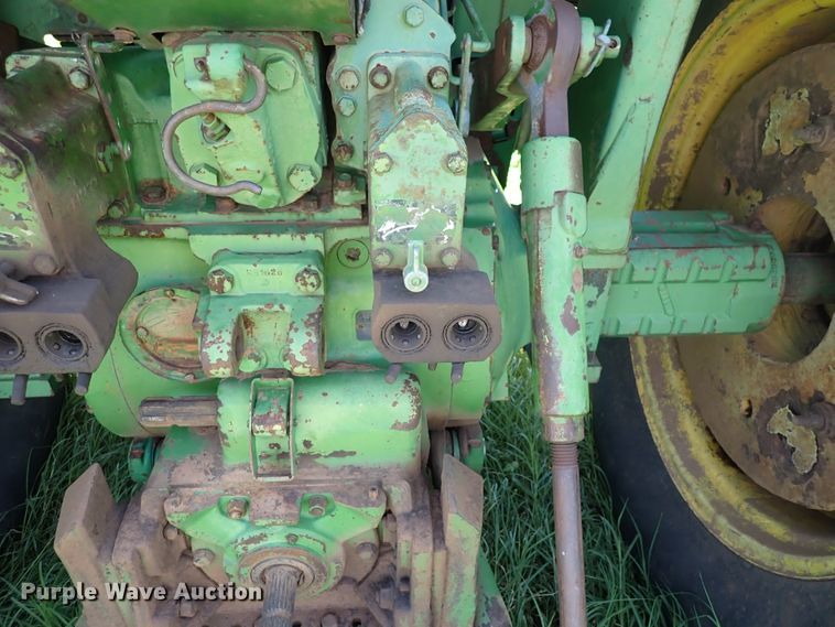 image for item DS7139 1972 John Deere 4320  tractor