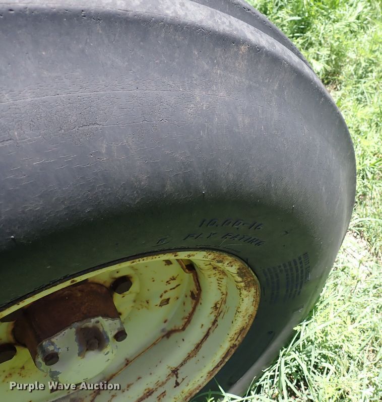 image for item DS7139 1972 John Deere 4320  tractor