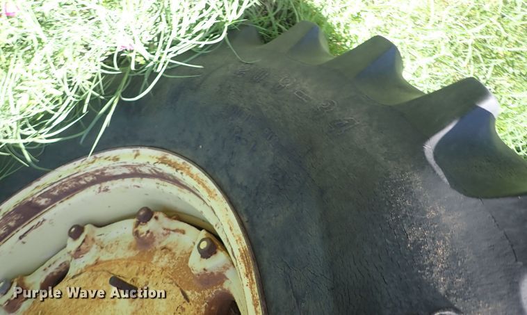 image for item DS7139 1972 John Deere 4320  tractor