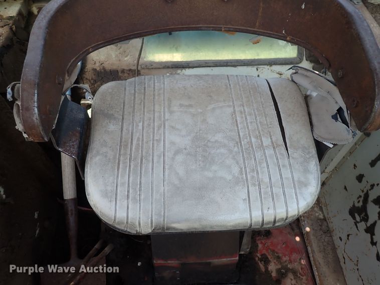 image for item DS7140 International 1206  tractor