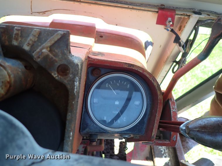 image for item DS7140 International 1206  tractor