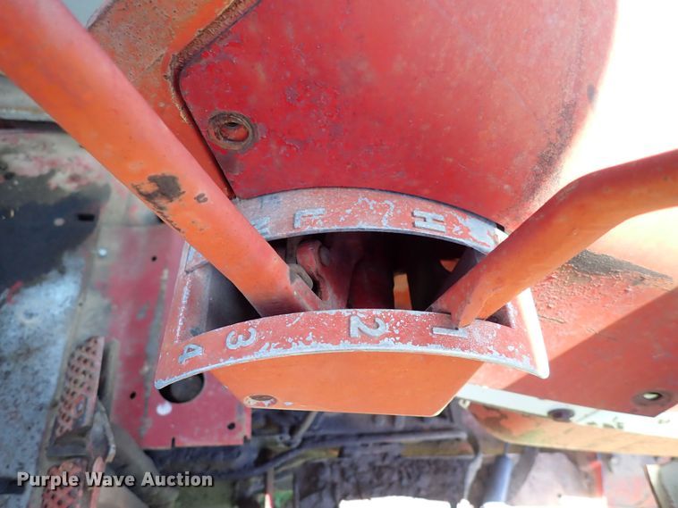 image for item DS7140 International 1206  tractor