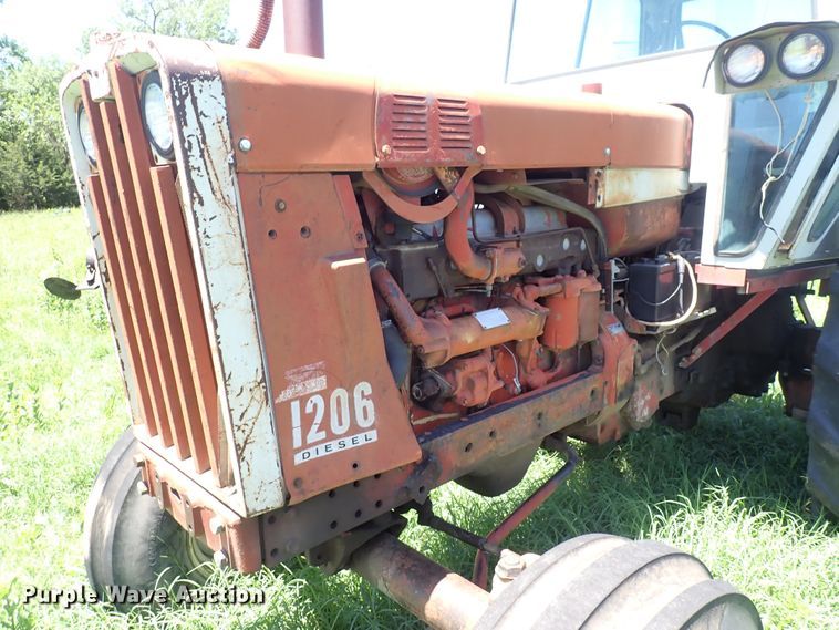 image for item DS7140 International 1206  tractor