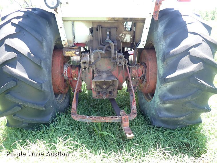 image for item DS7140 International 1206  tractor