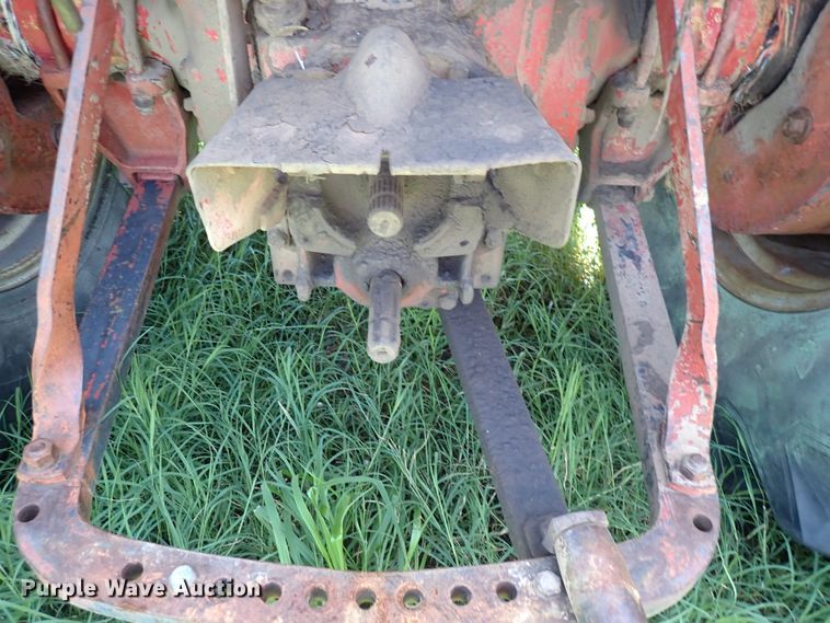 image for item DS7140 International 1206  tractor