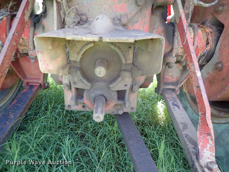 image for item DS7140 International 1206  tractor