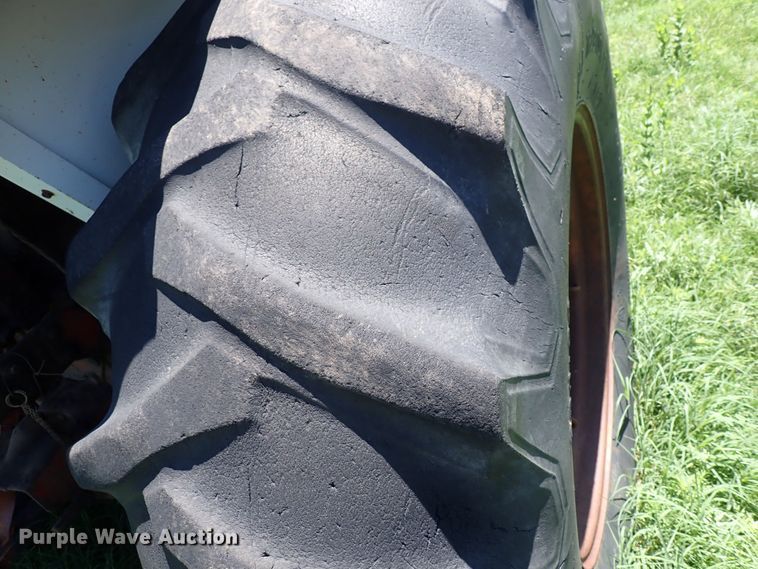 image for item DS7140 International 1206  tractor