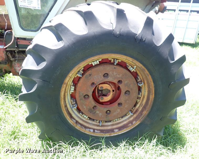 image for item DS7140 International 1206  tractor