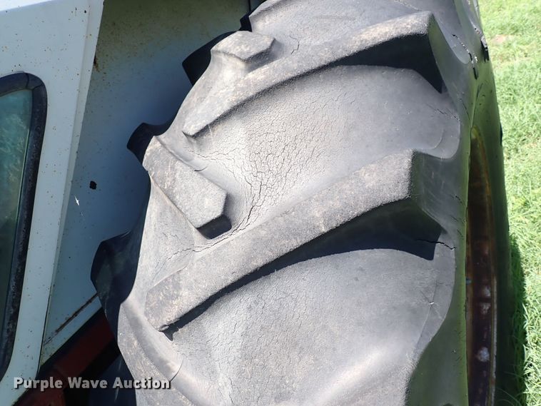 image for item DS7140 International 1206  tractor