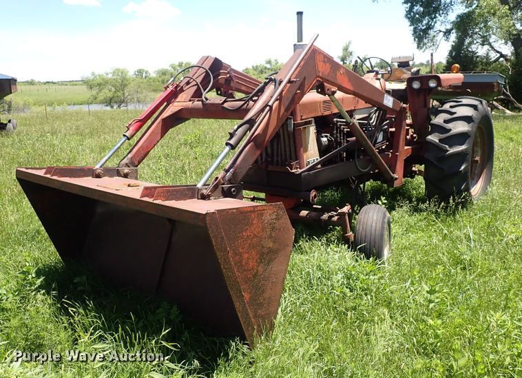 image for item DS7144 Farmall 706  tractor