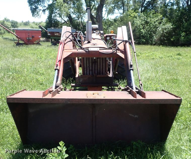 image for item DS7144 Farmall 706  tractor