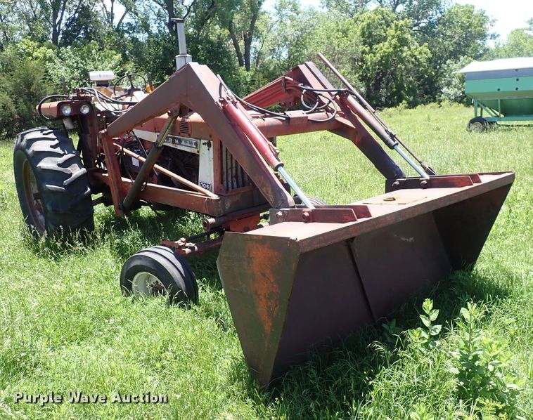 image for item DS7144 Farmall 706  tractor