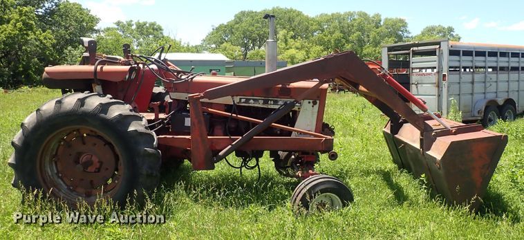 image for item DS7144 Farmall 706  tractor