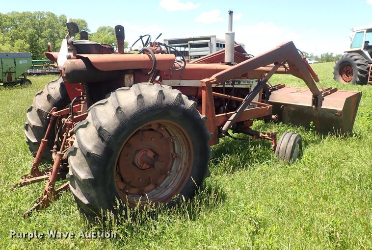 image for item DS7144 Farmall 706  tractor