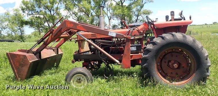 image for item DS7144 Farmall 706  tractor