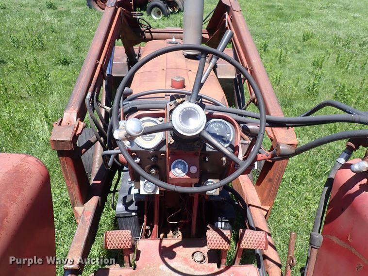 image for item DS7144 Farmall 706  tractor