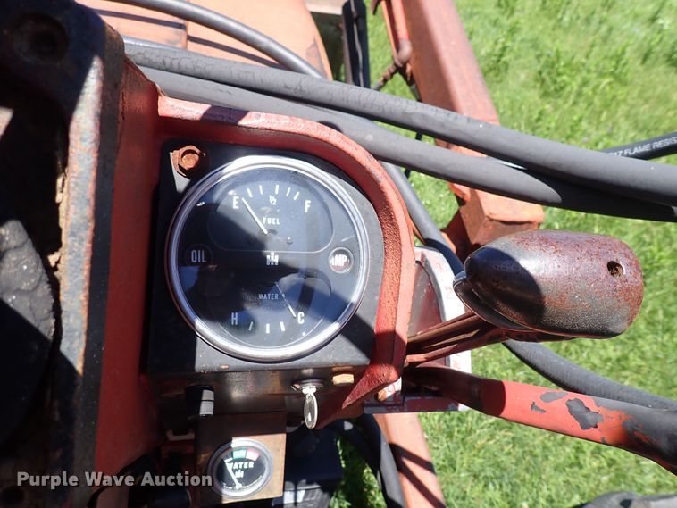 image for item DS7144 Farmall 706  tractor