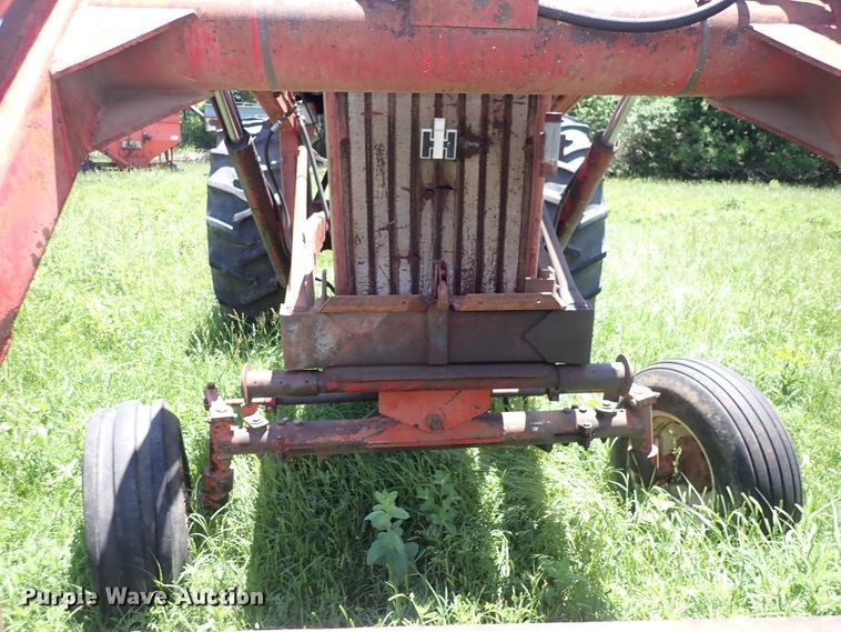 image for item DS7144 Farmall 706  tractor