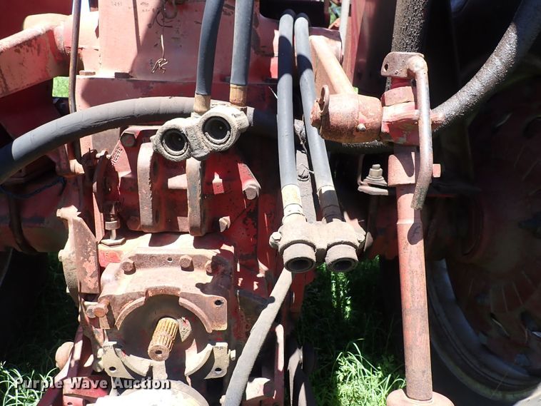 image for item DS7144 Farmall 706  tractor