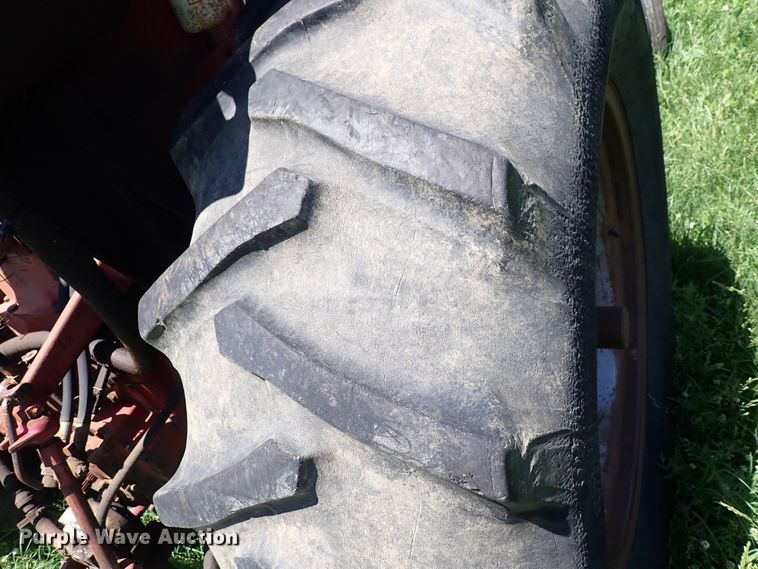 image for item DS7144 Farmall 706  tractor